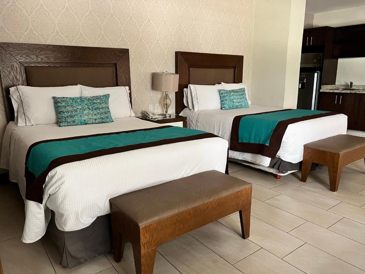 Aurea Hotel And Suites Zapopan Εξωτερικό φωτογραφία