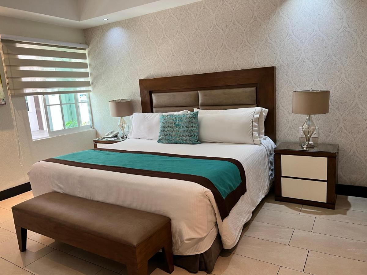 Aurea Hotel And Suites Zapopan Εξωτερικό φωτογραφία