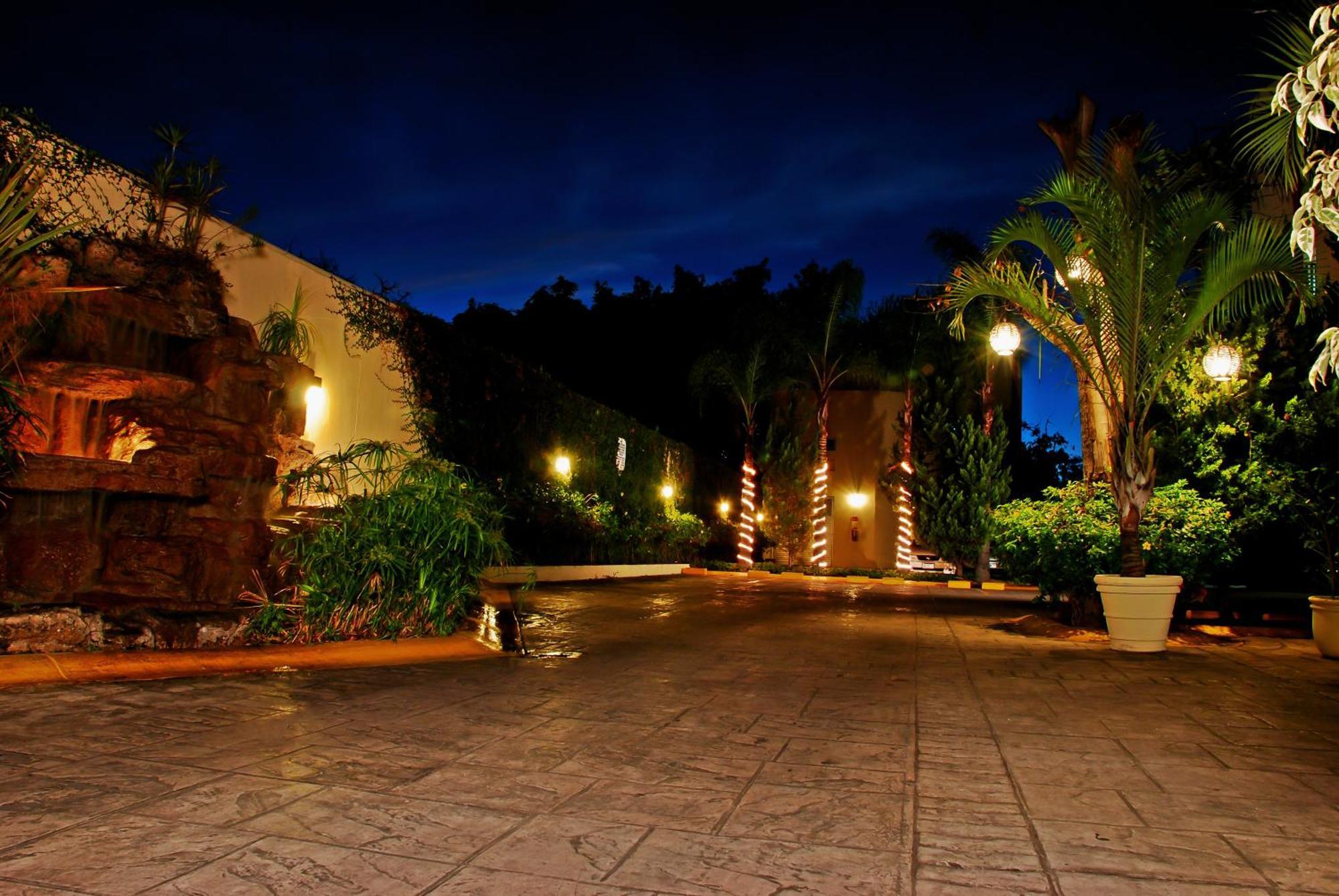 Aurea Hotel And Suites Zapopan Εξωτερικό φωτογραφία